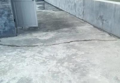 海陵楼顶漏水维修公司分享下如何解决卫生间隐蔽部位漏水的问题?